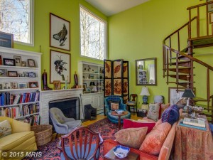HR8610449 - Guest house interior